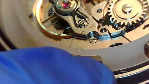 ETA  2824 2 mainspring change 1