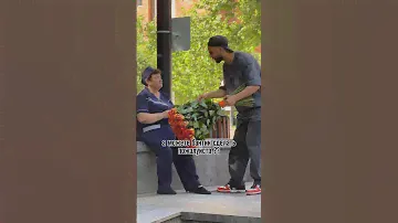 Как же всё-таки идеально сочетается эта песня с эмоциями людей ❤️